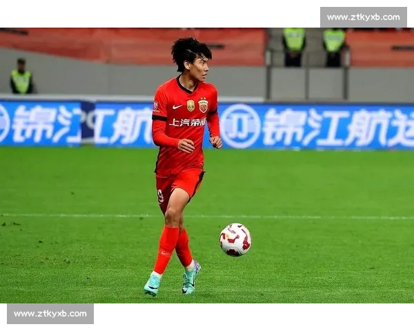 中超激战落幕赛后深度复盘战术得失球员表现与争冠格局前瞻解析 中超激战落幕赛后深度复盘战术得失球员表现与争冠格局前瞻解析